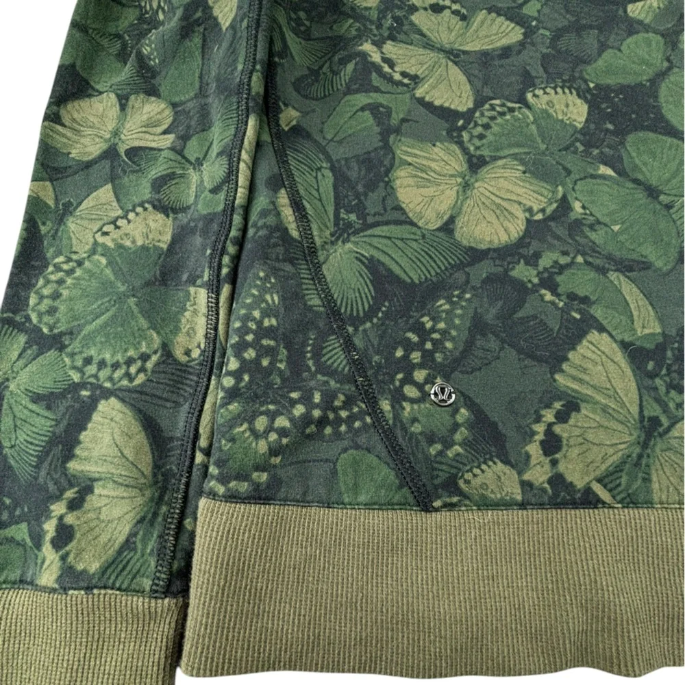 Lululemon- Crew Love Pullover- Style W3L47S- Small- Like new!!‎